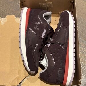 Under Armour essential runner shoes